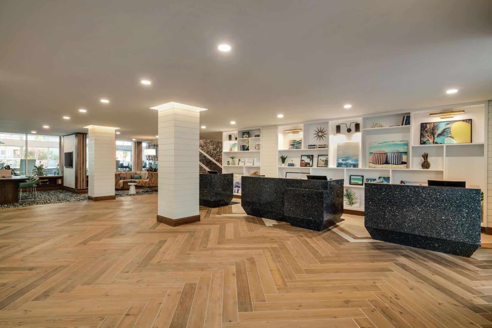 Doubletree By Hilton Ocean City Oceanfront Exterior photo